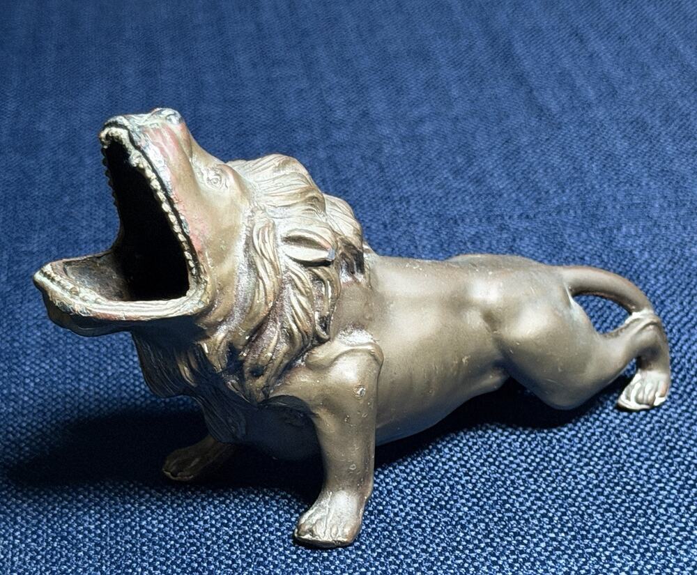 Antique Jennings Bros JB 1982 Spelter Lion Cigar Holder Match Safe Striker